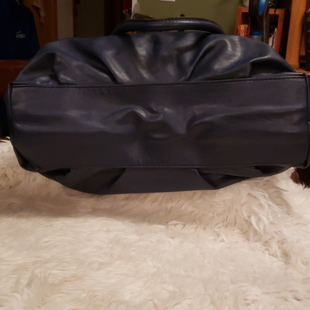 Rampage Purse - Picture 3 of 5